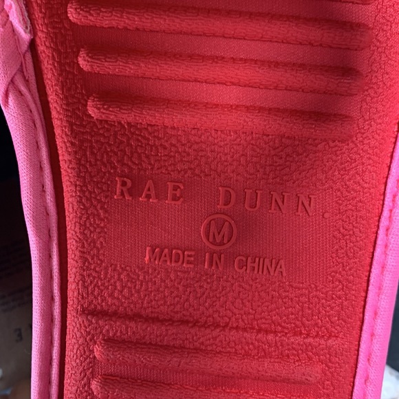 COPY - NWT Rae Dunn LOVE slippers with hearts pattern on it size small 5-6 - Picture 5 of 5